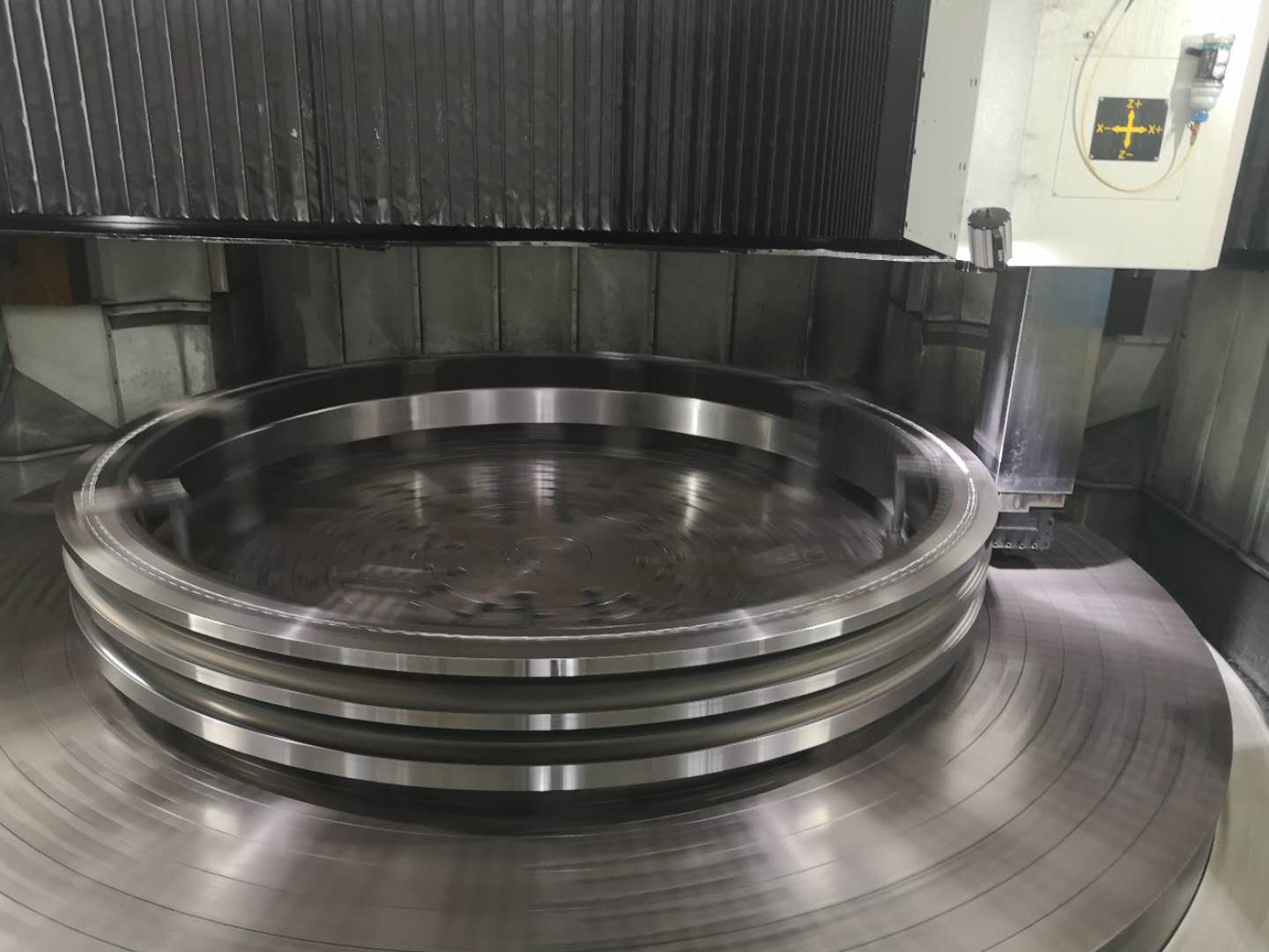 Halnn PCBN inserts BN-H200 helps wind power bearing hard turning to reduce cost by 60%.